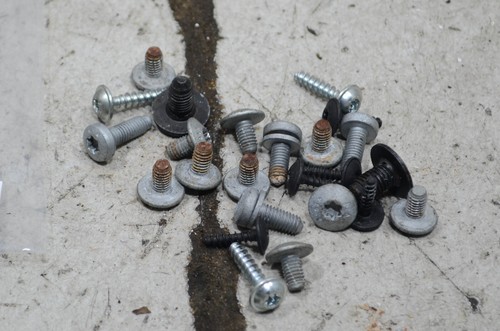 VW Passat 3C Variant 2007 Schrauben Konvolut Tür vorne RECHTS #131546-G597