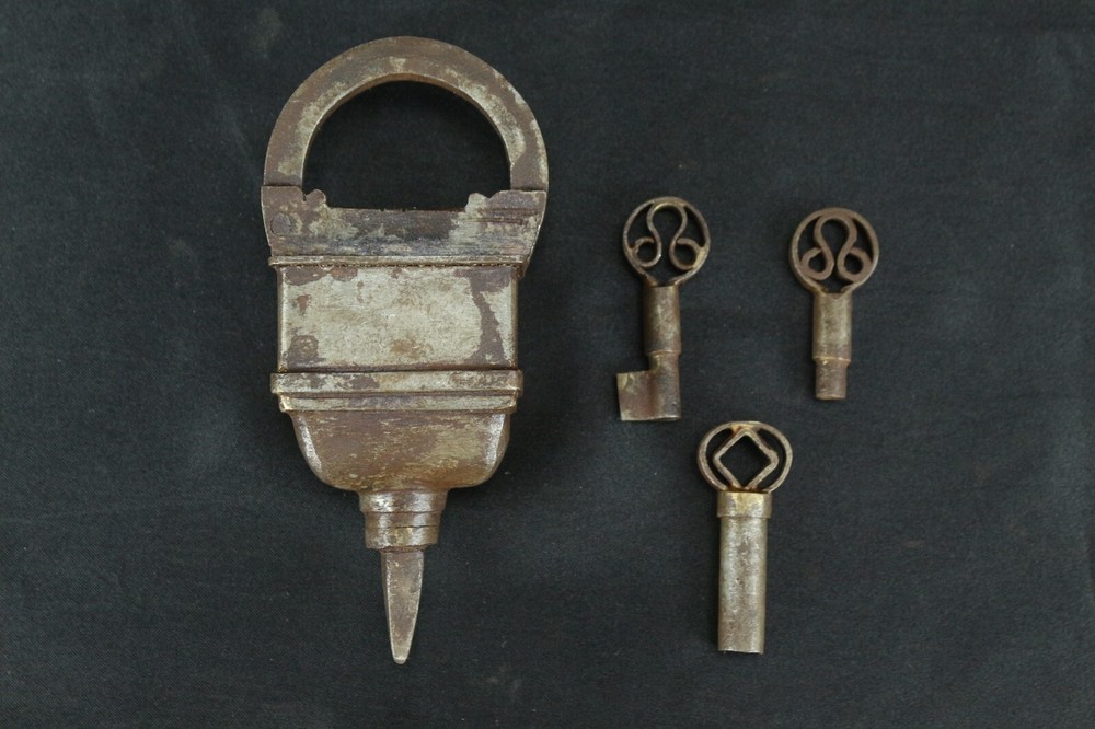 Iron Puzzle Padlock with 3 Keys | Old Vintage, Tricky, Unique Collectible Lock