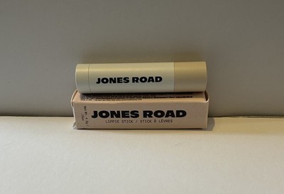 Jones Road The Lippie Stick 4,5g (0,15oz) - Shade Me