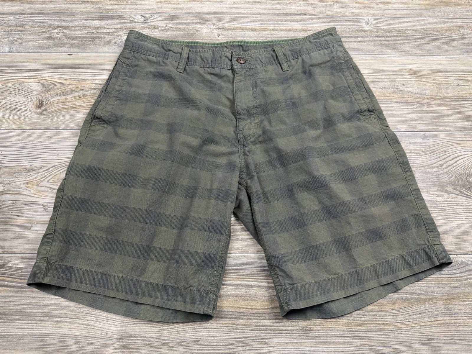 The North Face Chino Shorts Mens Size 36 Green Plaid Gorpcore Hiking Outdoor