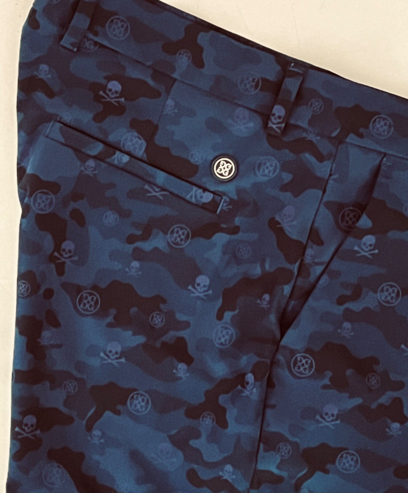 NEW G/FORE Men's Camo Maverick Stretch Skull Logo Print Shorts Blue 35 ...