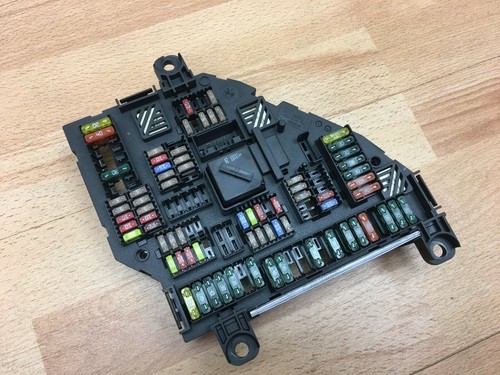 BMW 5er F11 F10 SAM Stromverteiler Sicherungskasten Steuergerät Hinten 9210857