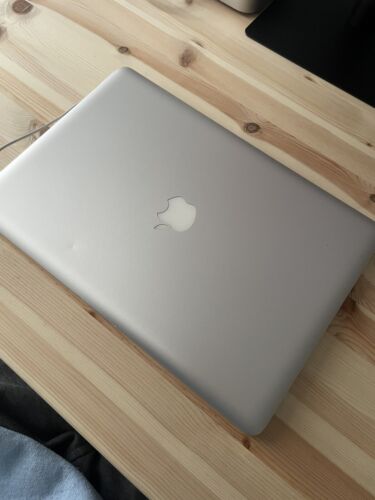 Apple MacBook Pro (15-inch, Mid 2012) i7 2.3GHz 4GB RAM 256GB SSD - Picture 2 of 13