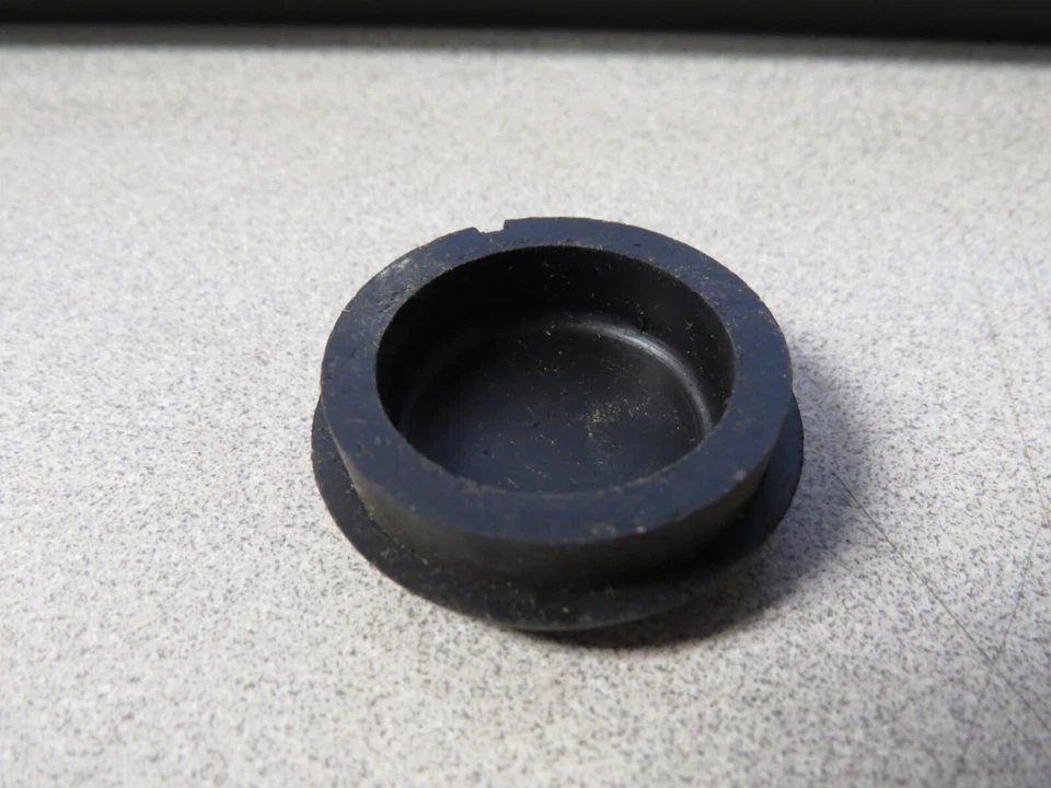 Tapa de horquilla delantera NOS compatible con: Yamaha 82-84 XS400 76-78 XS500 1977 XS650 1J3-23168-00 Foto 3 de 4