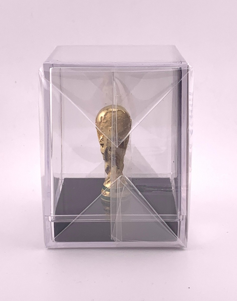 Réplique 3D du trophée de la Coupe du Monde de la FIFA 2026 avec socle, 70 mm (2,75