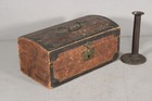 A GREAT 19TH C DOME TOP BOX WITH ORIGINAL BROWN & BLACK FEATHER GRAINED PAINT — photo 2