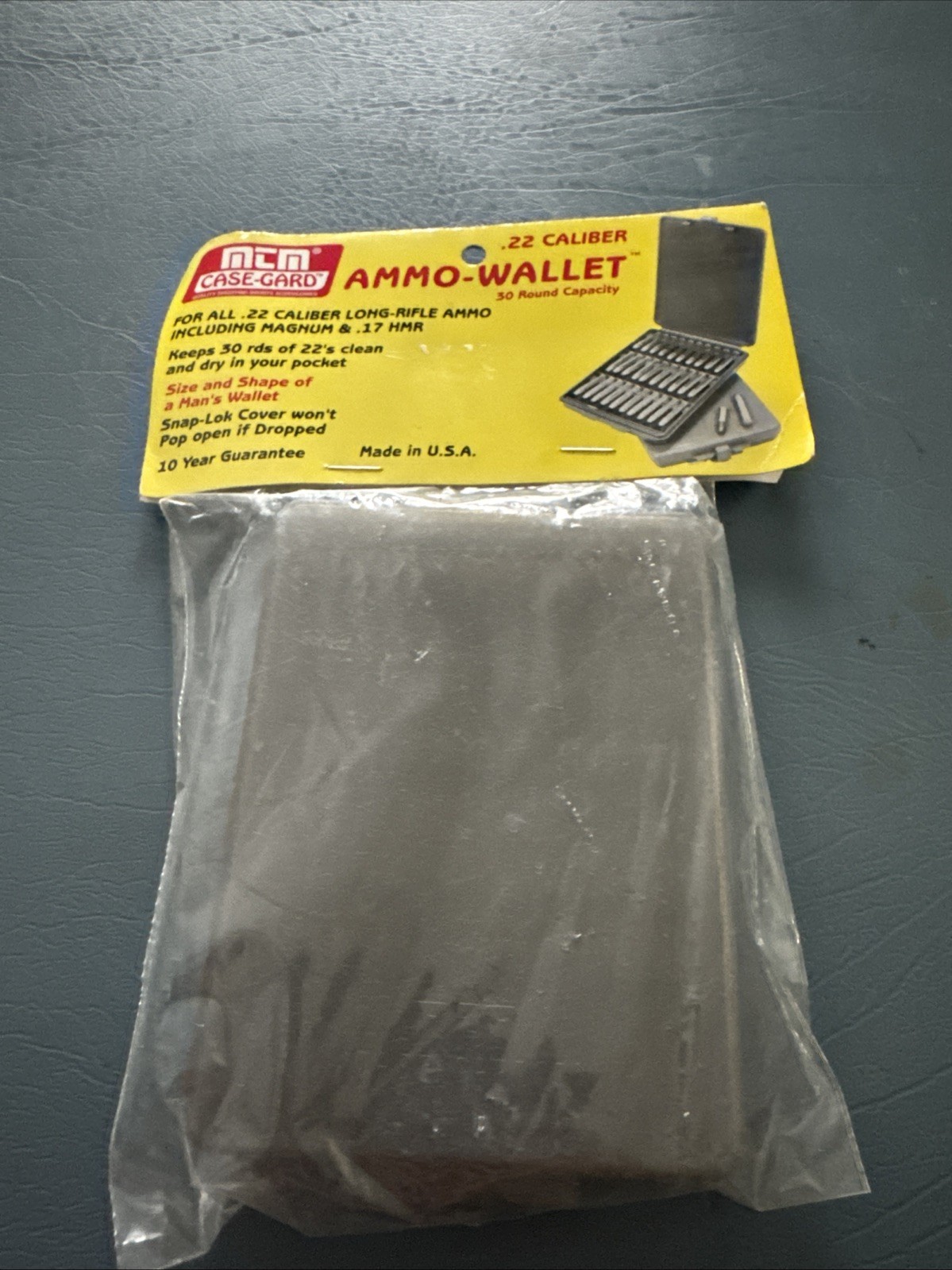 MTM Ammo-Wallet 30 Round 22 Long Rifle 17 HRM Mach 2 Clear Smoke - W302241