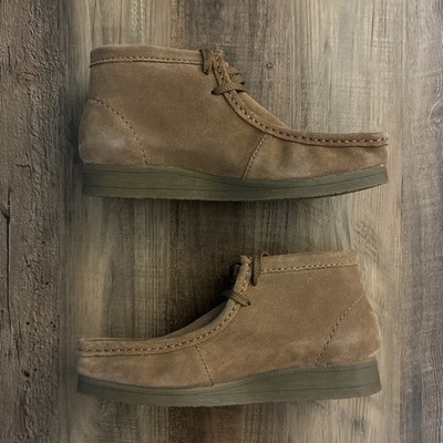 Clarks Wallabee Wallaston Chukka Boots Men Size 8-12 Cola  display picture 1