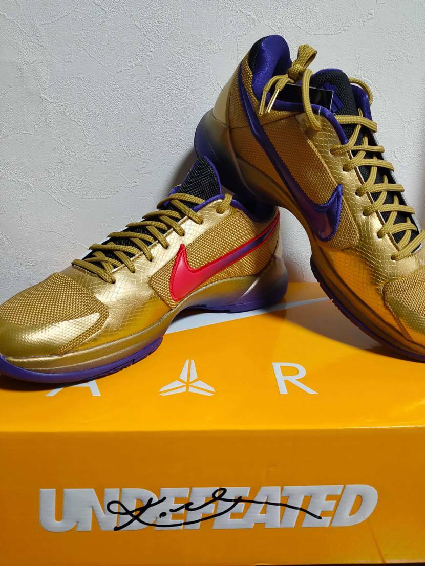 Size 10 - Nike Zoom Kobe 5 Protro x Undefeated Hall Of Fame Size 10 - Nike Zoom Kobe 5 Protro x Undefeated Hall Of Fame