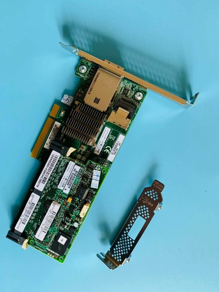 HP 633537-001 Smart Array P222 1GB Cache PCI-E SAS RAID Controller # - Image 3 of 3