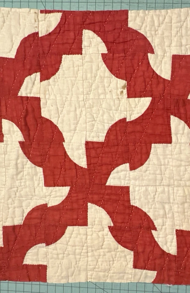 Vintage Cutter Quilt Piece Drunkards Path 16” x 20” Red And Beige #2 - Image 4 of 4