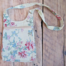Isabella's Journey Tapestry Carpet Floral Design Shoulder Bag Tote Purse READ