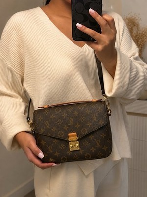 Authentic Louis Vuitton Pochette Metis Monogram Canvas Crossbody