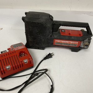 Milwaukee 2771-20 M18 M18 Cordless Portable Water Transfer Pump kit J46
