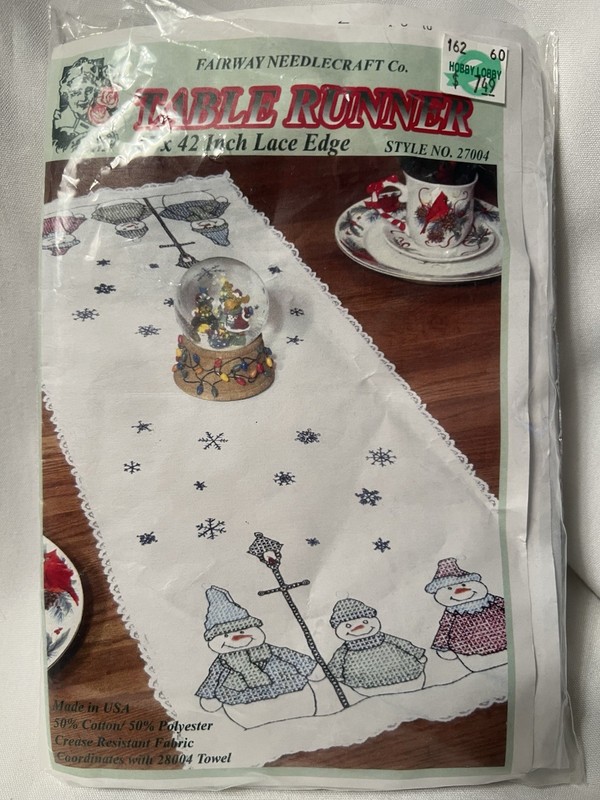Fairway Needlecraft Co. Table Runner Stamped 15 X 42” Lace Edge Snowman Holiday