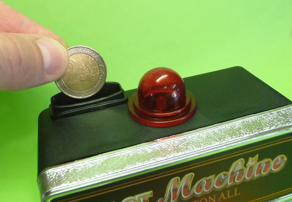 SLOTMACHINE Geld-Spielautomat Einarmiger Bandit Spardose Sparschwein 69-1228 - Bild 4 von 4