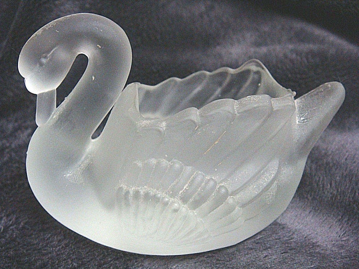 Vintage Frosted GLASS SWAN Toothpick / Trinket Holder - Pretty Vintage Frosted GLASS SWAN Toothpick / Trinket Holder - Pretty