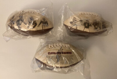 Cleveland Browns 2000 Burger King Collectible 3 Mini Football Set SEALED