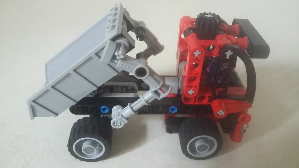 LEGO Technic 8065 Mini Container Truck, photo 2 sur 4