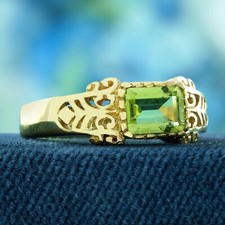 9K Yellow Gold Natural Peridot Vintage Style Solitaire Ring