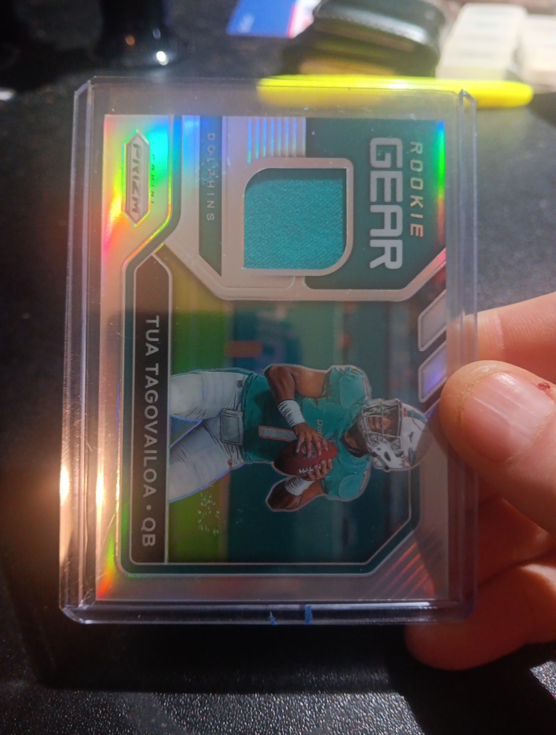 2020 Panini Prizm - Rookie Gear Tua Tagovailoa #2 (MEM, RC)