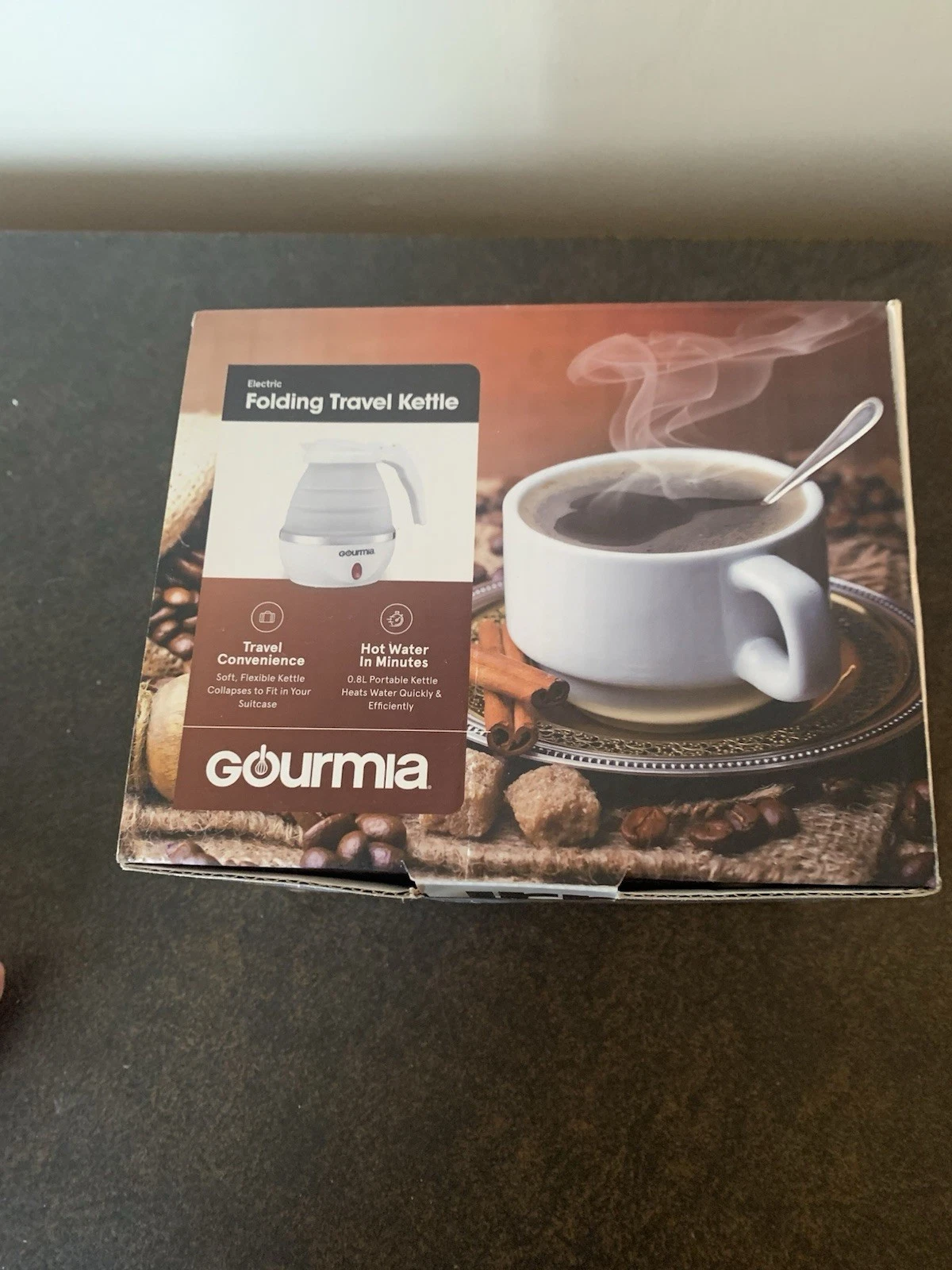 Gourmia Foldable Electric Travel Kettle .8L GK360 NIB White Folds To 3.6”