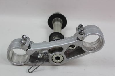 Triumph Daytona 675 2009 Lower Triple Tree Yoke Clamp Shaft