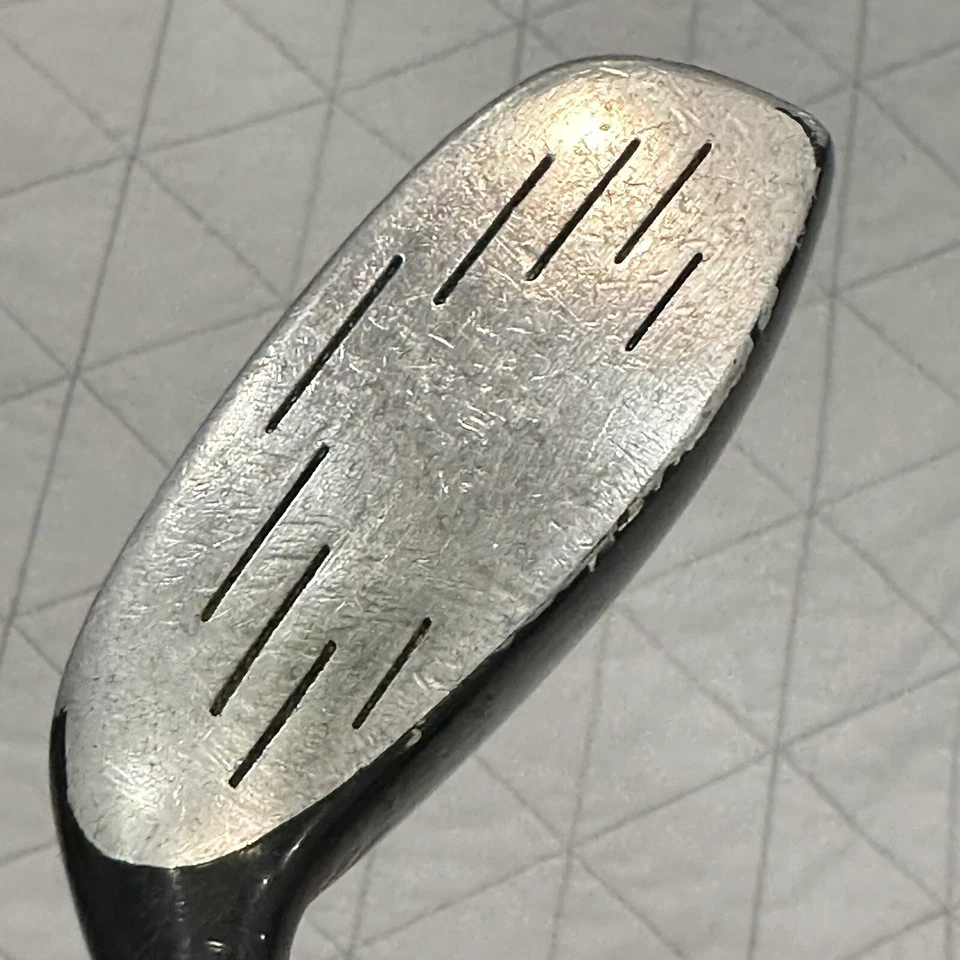 Golden Bear Mega SQ 3 Madera HPC-70 Mediano Regular Varilla Grafito 40" Derecha Foto 2 de 4