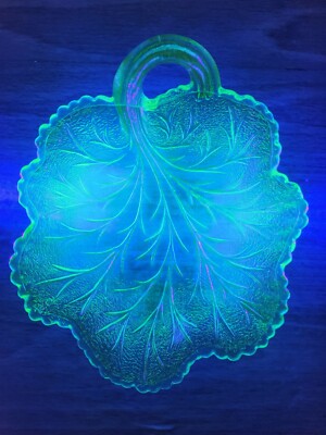 Uranium Glass Pebble Twiggy Leaf Candy/Trinket Dish Green Depression