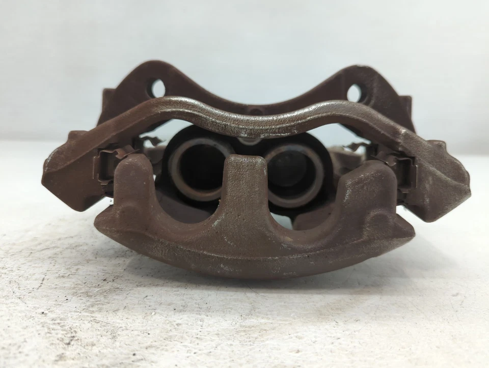 Pinza de freno derecha pasajero delantero Ford Transit-250 2015-2020 EVON6 Foto 2 de 4