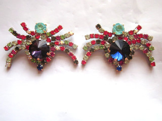 HUGE LOT 2 pcs BUTTONS RHINESTONE BEAUTIFUL CZECH HANDMADE ''M S'' T973