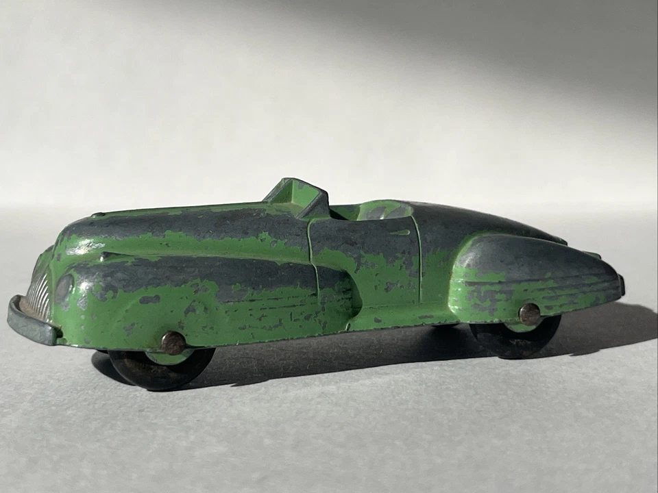 Vtg Tootsietoy Green Buick Roadster Convertible Black Tires 1940's USA - Image 2 of 4