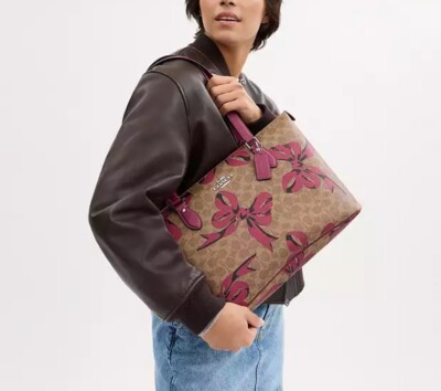 COACHトートバッグ Coach Gallery Tote Shoulder Bag Signature Canvas Pink Bow Print
