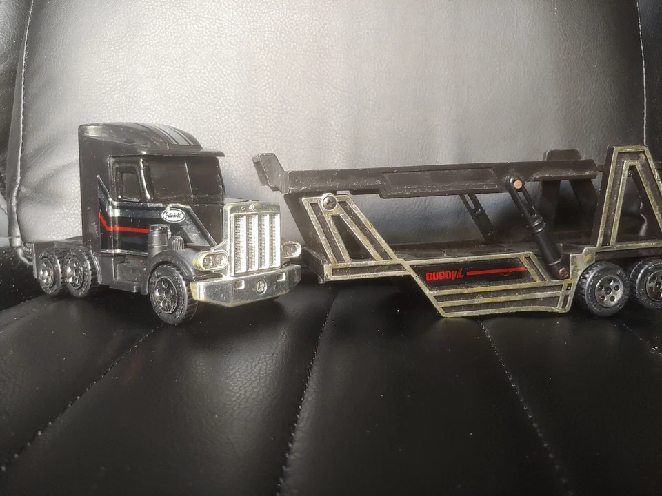 1989 Buddy L Car Hauler - Peterbilt Cab and Trailer Attachment - Imagem 3 de 4