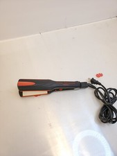 Plancha plana de cerámica Vidal Sassoon Classic VS025 negra y roja