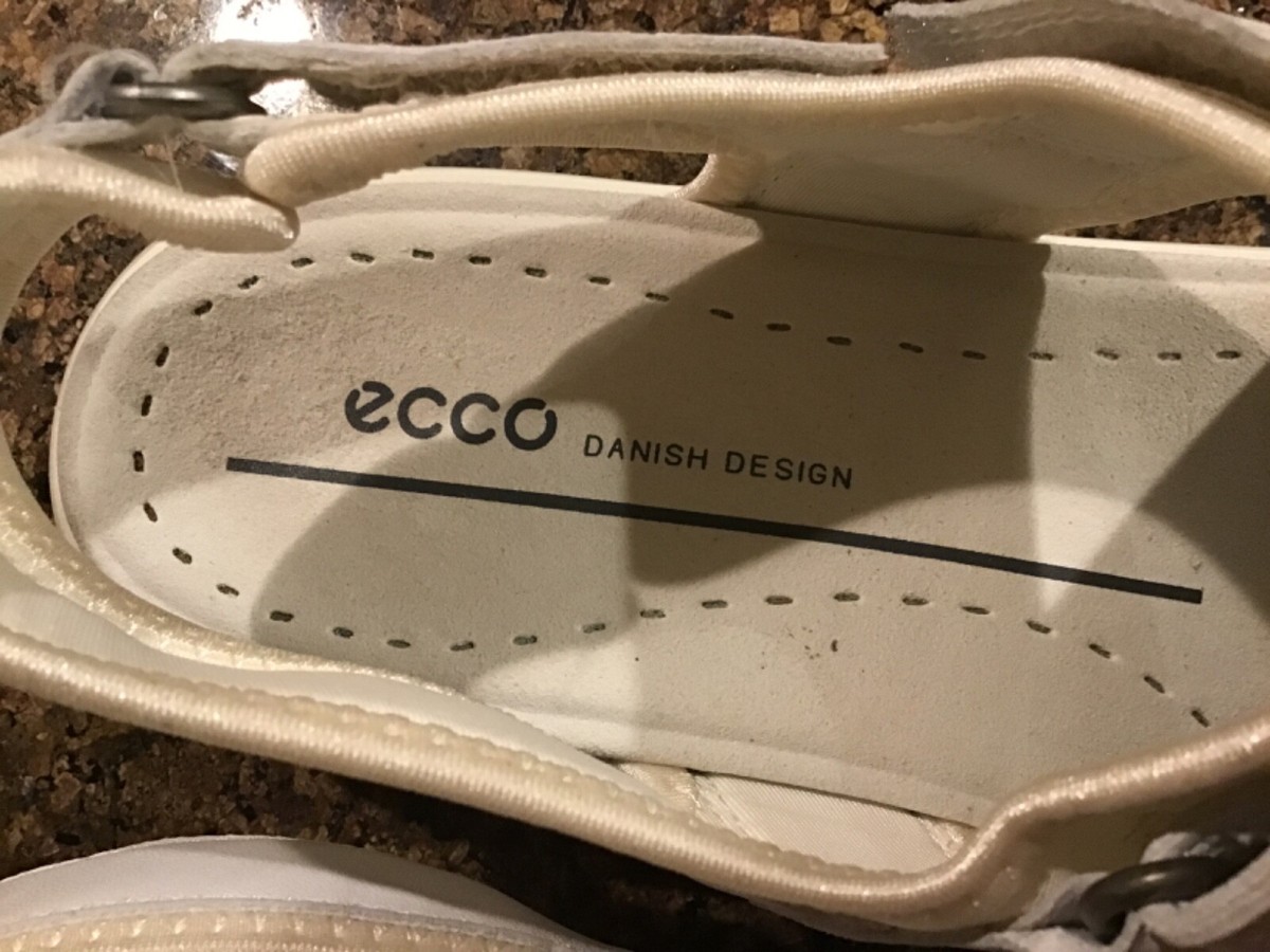 ECCO Danish Design Classy white Criss cross Leather Strap Sandals