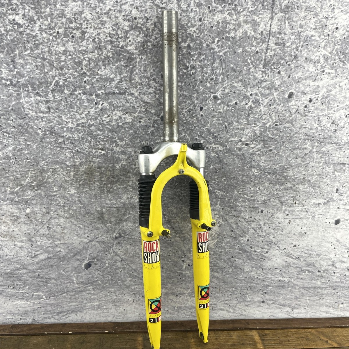 Vintage RockShox Quadra 21R Suspension Fork 1 1/8” 28.6mm 630mm 9