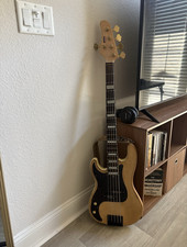 Schecter Left-Handed 5-String Electric Bass G...