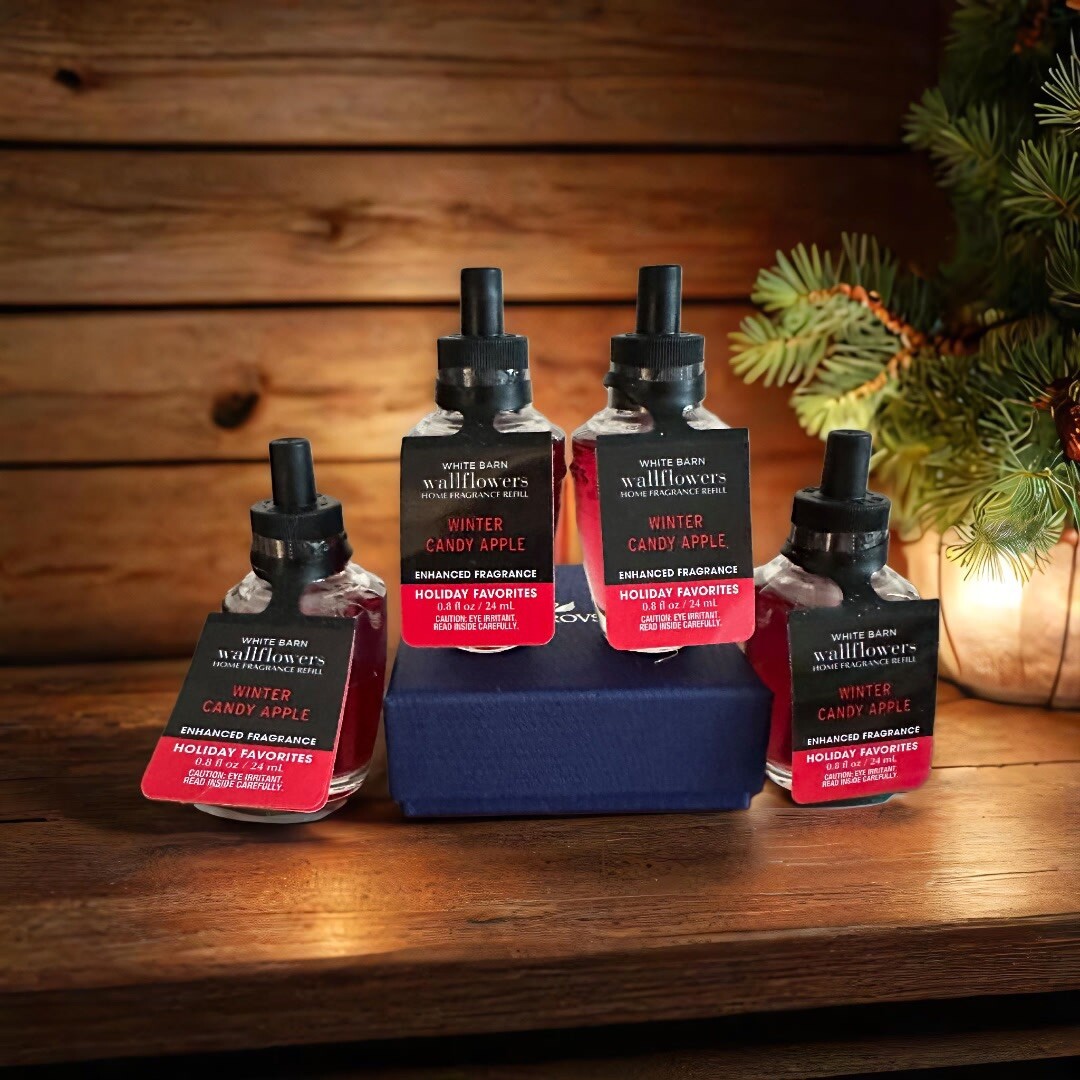 Bath & Body Works WINTER CANDY APPLE Wallflowers Refills  (4 bulbs!)