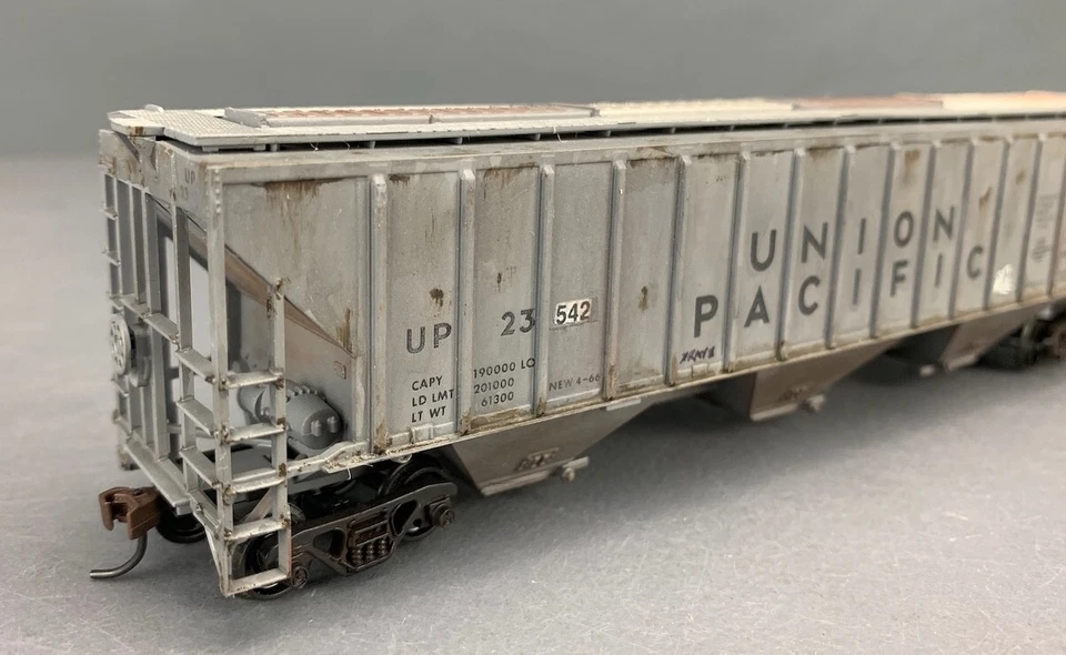 HO Custom Weathered Patched # Athearn 54’ tolva cubierta #23542 HO6416 Foto 3 de 4