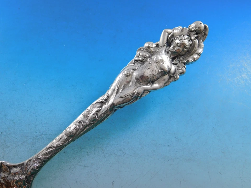 Servidor de peces de plata esterlina Love Disarmed by Reed and Barton como perforado 12 1/2" Foto 4 de 4