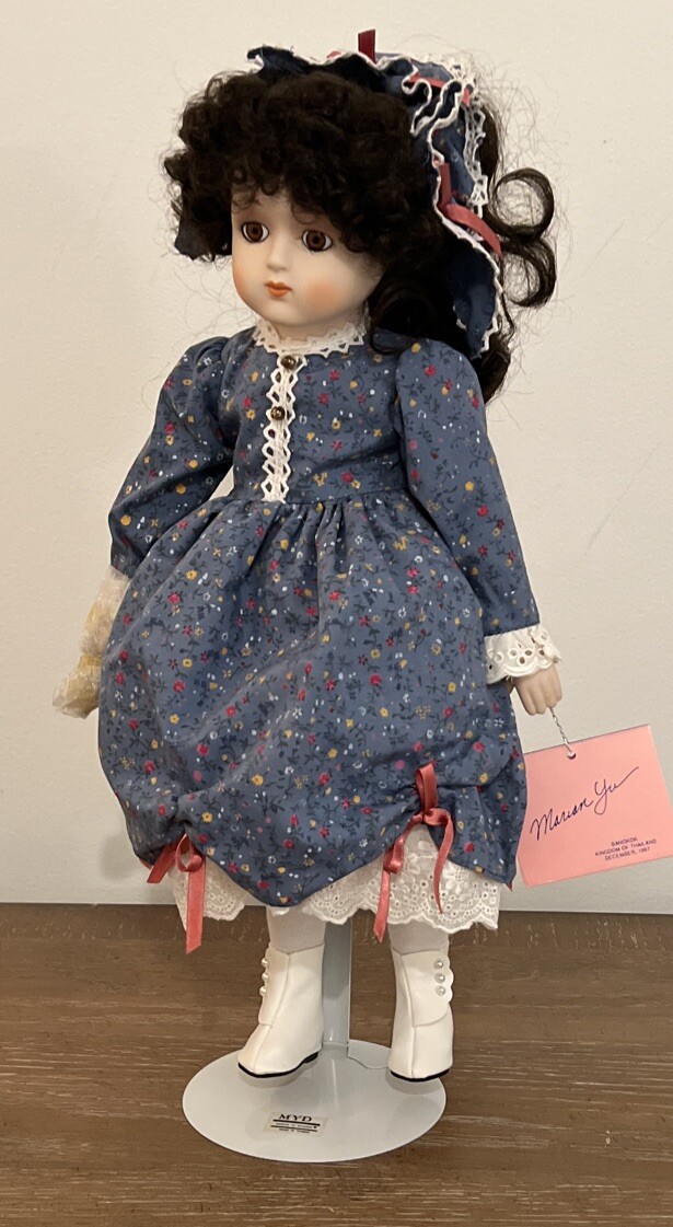 MYD 　Marian Yu Designs　人形　2体セット Marian Yu Designs MYD Porcelain Doll with blue flower dress 1987