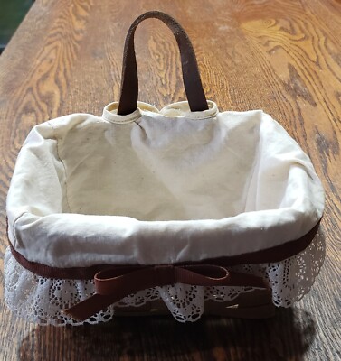 Longaberger Small Key BASKET w ivory lace & ribbon liner signed