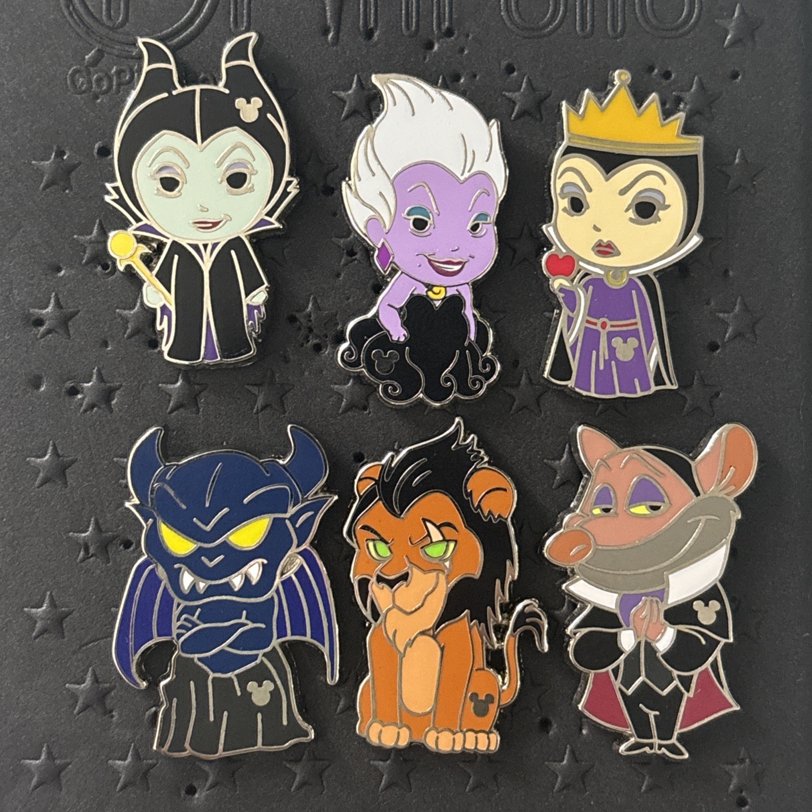 Disney 2024 WDW Hidden Mickey Disney Pins Villains w/ Chaser Set of 6 Pins