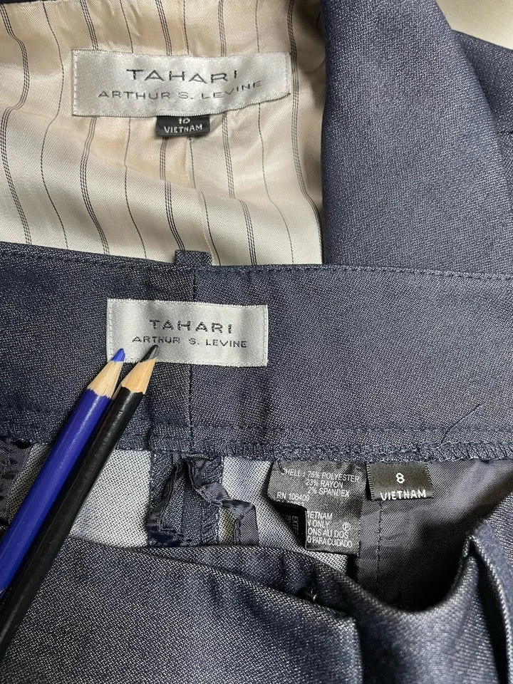 Tahari Arthur S Levine Pant Suit Size 10 Jacket 8 Pants Fits 8 Two Piece Set - Image 2 of 4
