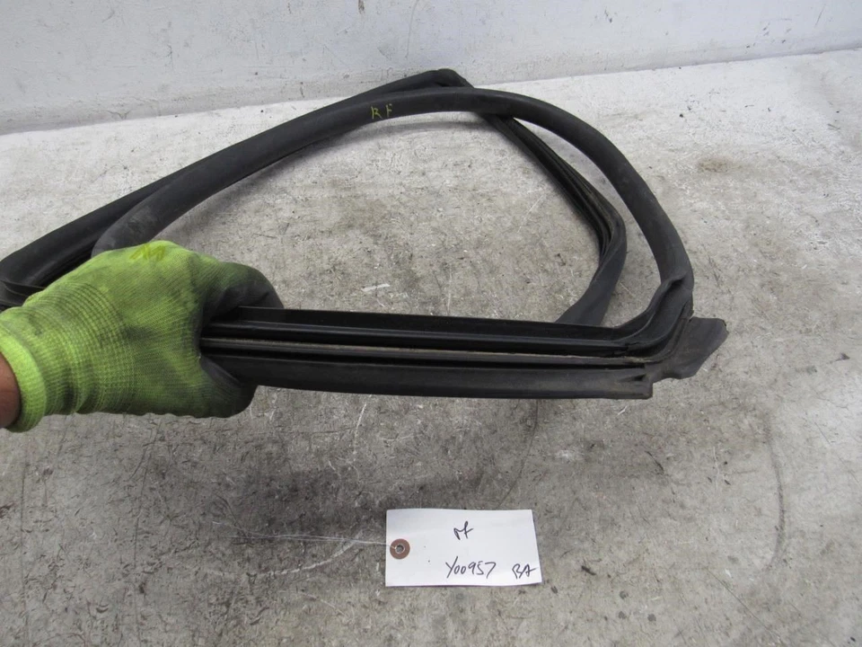 2002 mini Cooper hard top right passenger door weather strip rubber seal trim OE Foto 4 de 4