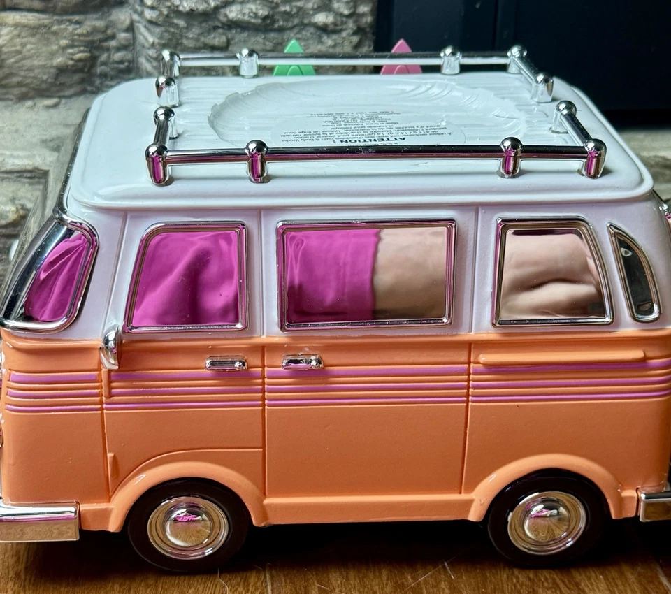 Candelabro similar Bath and Body Works “Surf Van” VW Bus nuevo 2025 Foto 3 de 4