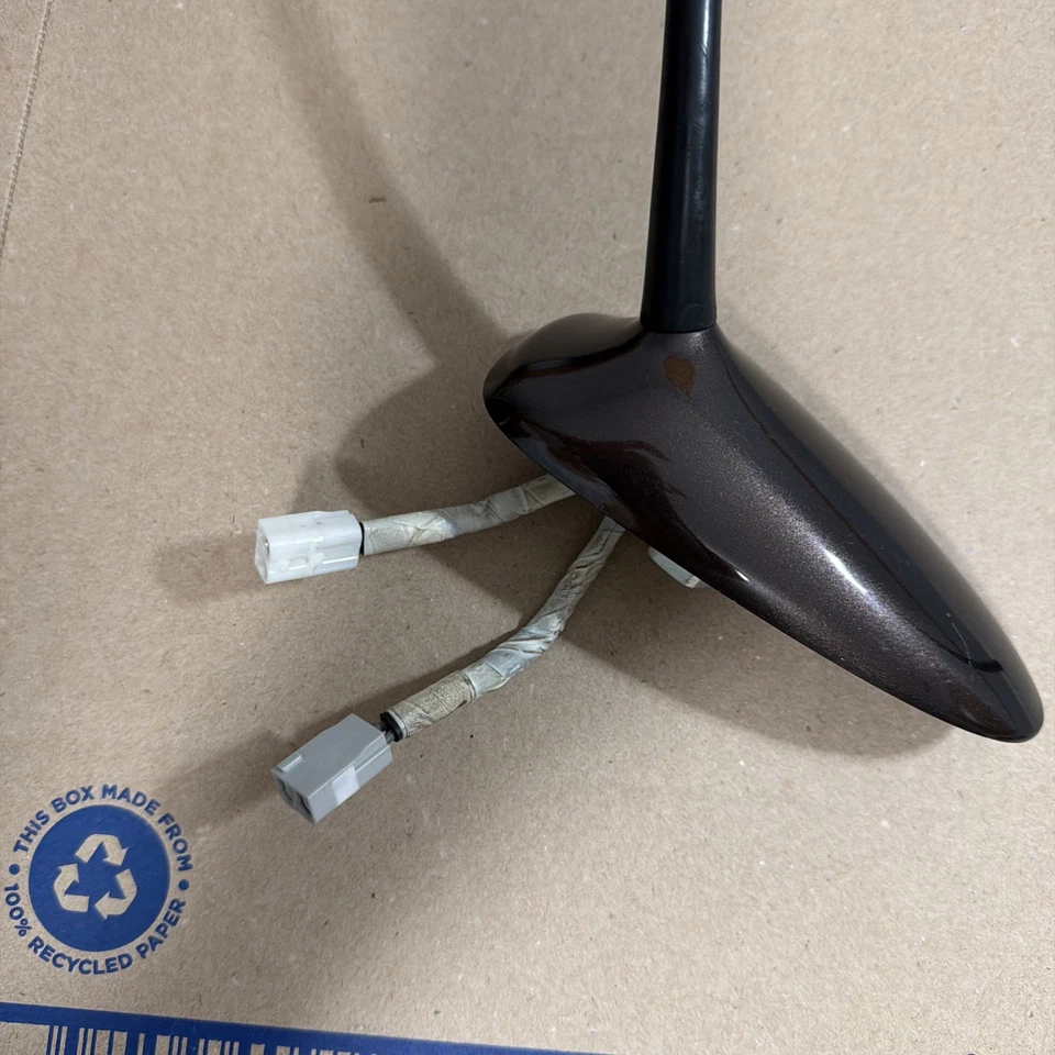 Base de varilla de mástil de antena de radio de techo Lexus CT200h 2011-2017 V3-08620C OEM Foto 2 de 4
