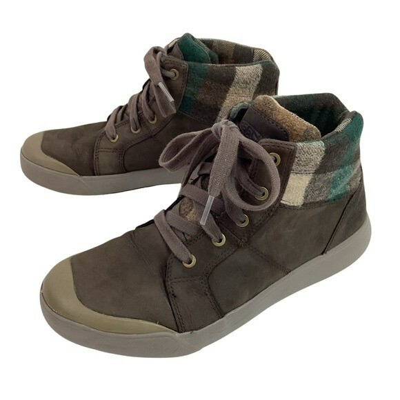 Stivali da trekking Keen Elena donna 8 quadri medi flanella isolati pelle nabuk