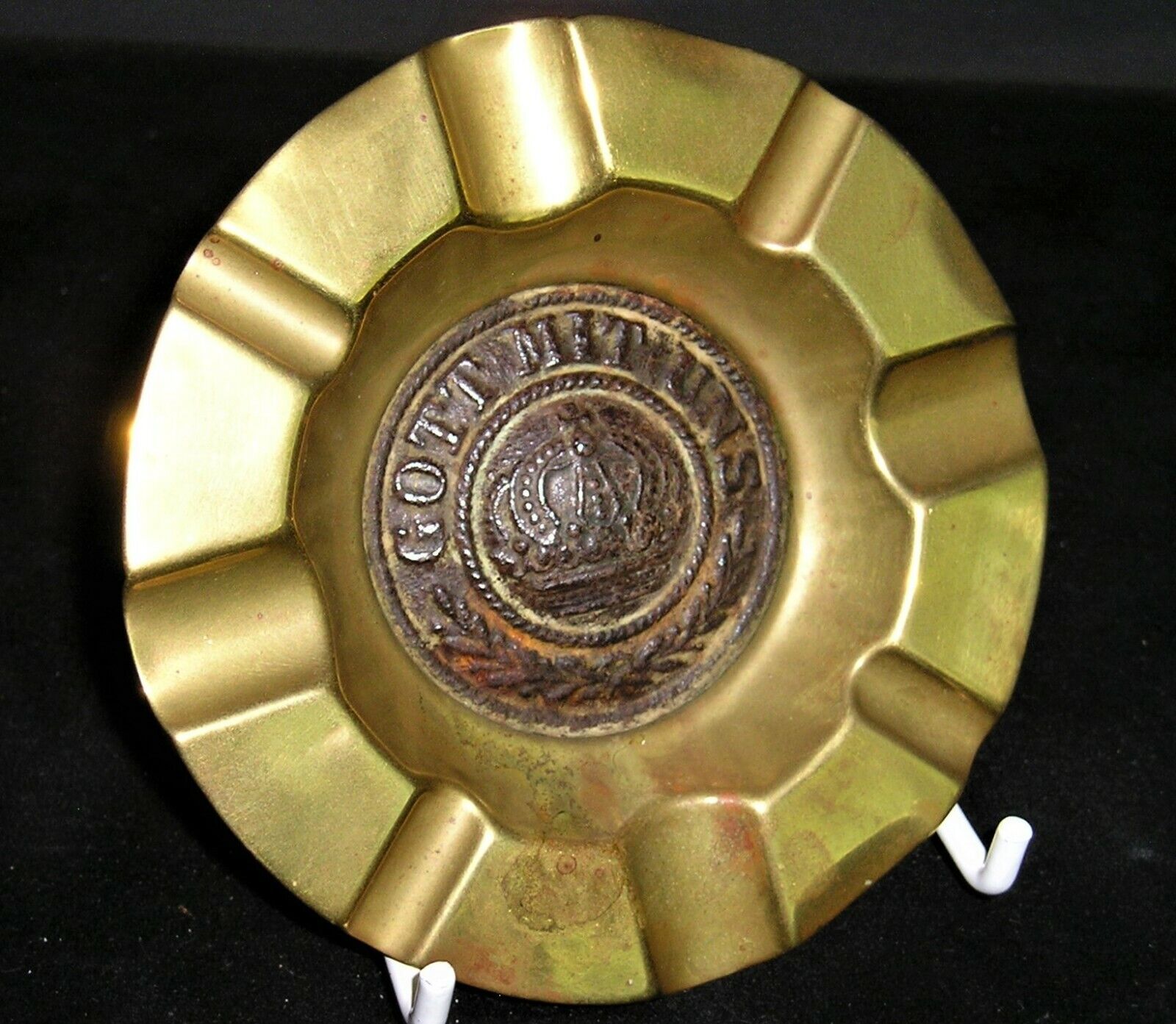 WW-1 Trench Art Brass Ash-tray Featuring an Imperial German Belt Buckle Centre